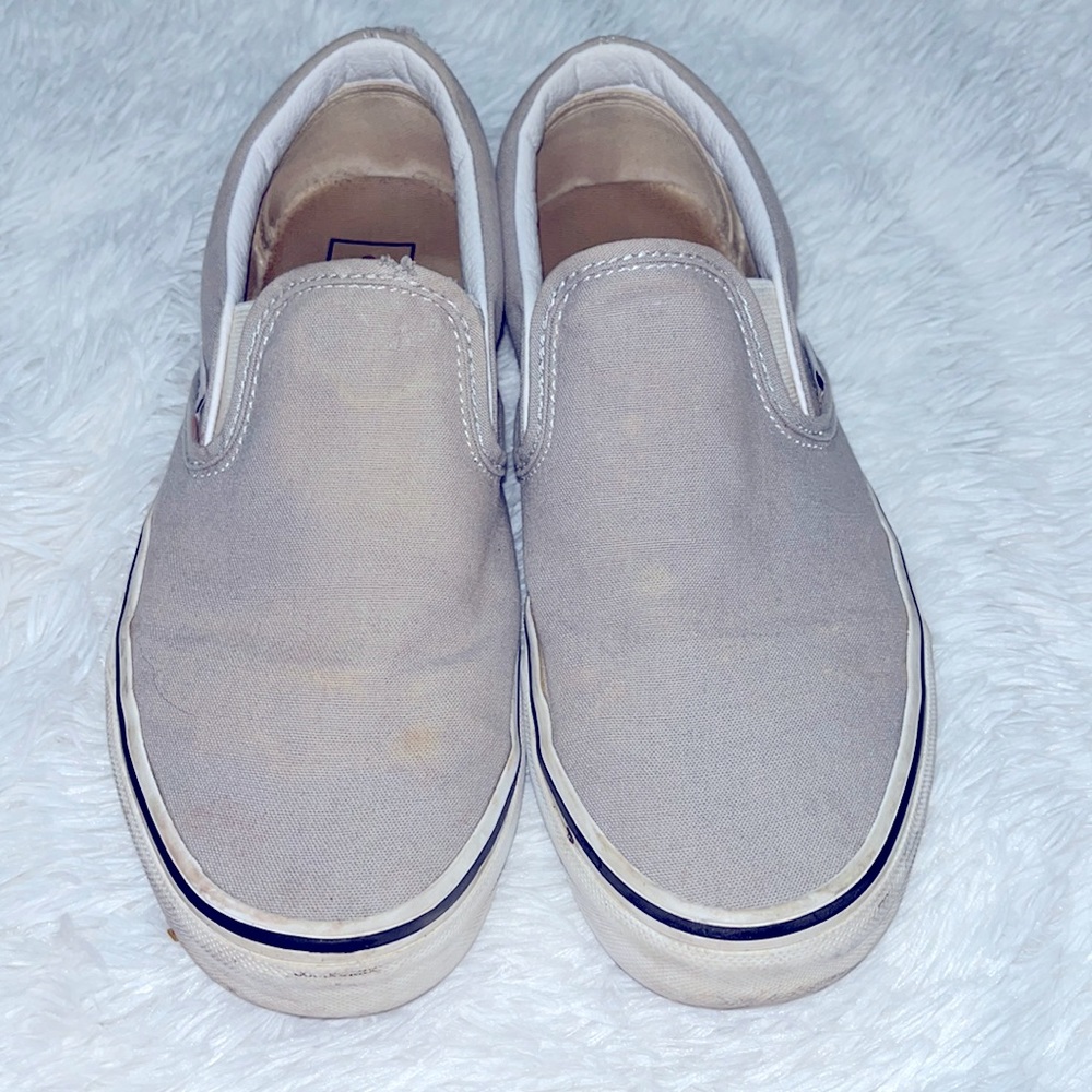 gray vans